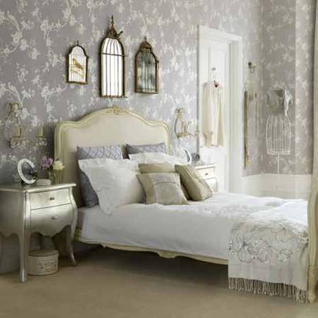 roomenvy - glamorous vintage bedroom