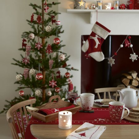Scandi dining room | Christmas | Christmas decorating ideas | John Lewis | image | Roomenvy