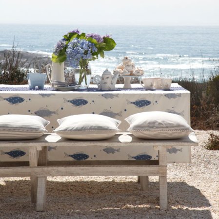 roomenvy - alfresco dining by the sea